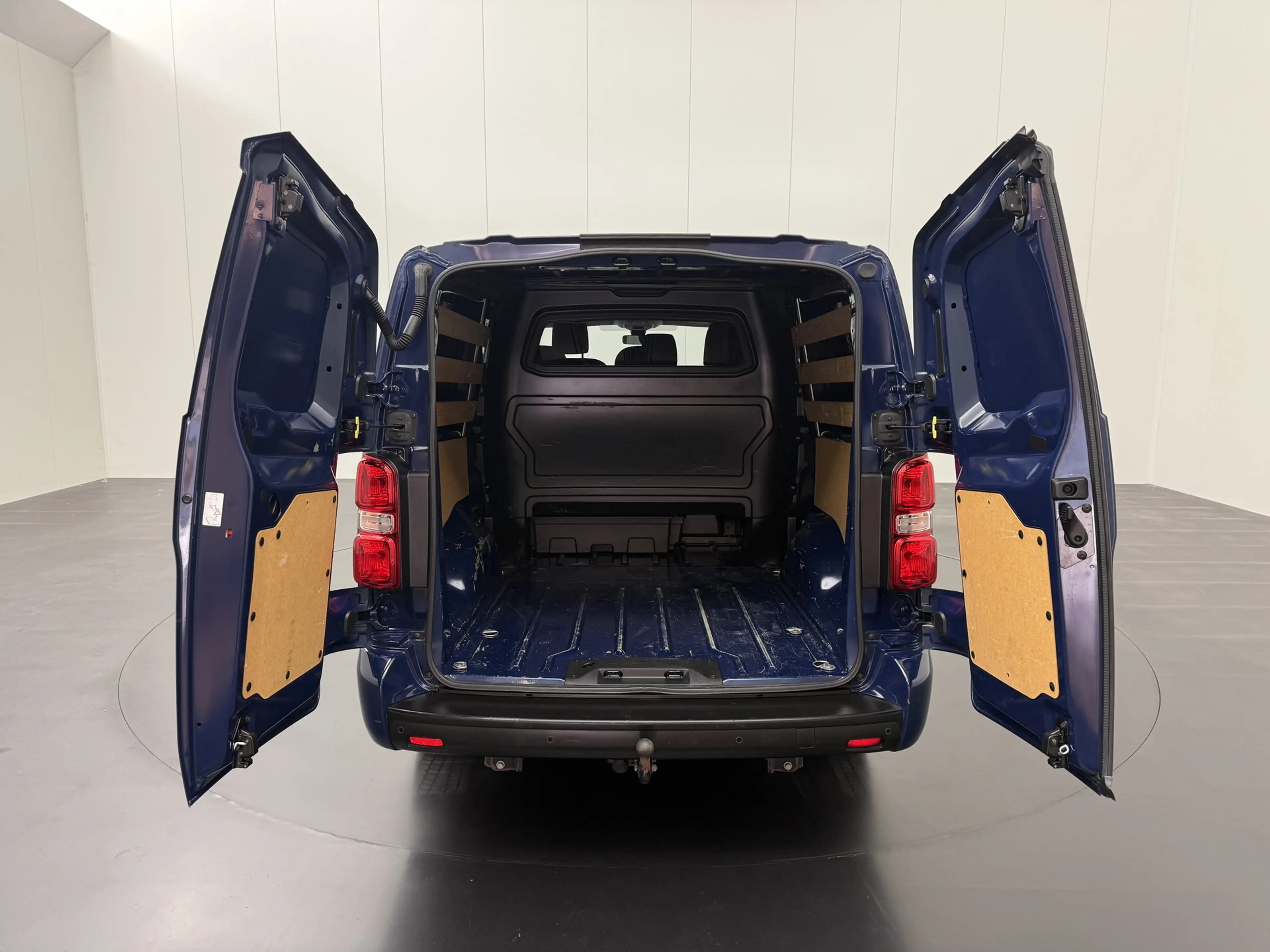 Peugeot Expert 2.0 BlueHDI 120PK Dubbele Cabine 6-Persoons Premiu — photo 4