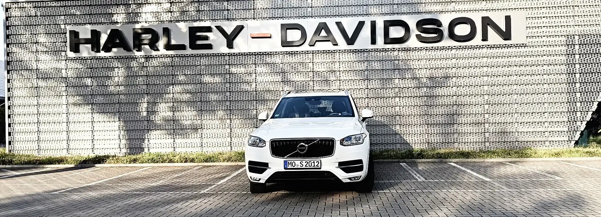 Volvo XC90 D4 Geartronic RDesign White - 1