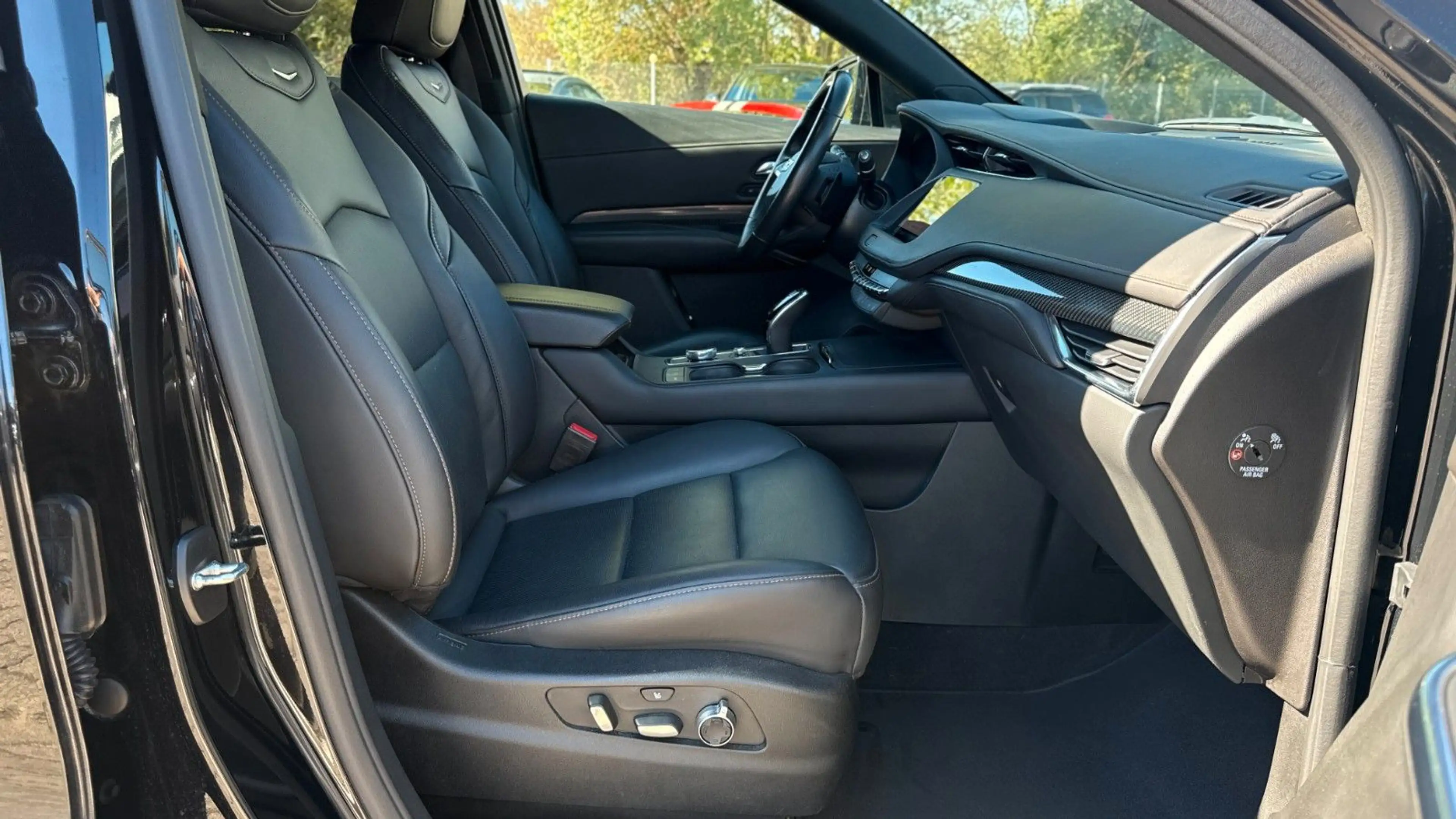 Cadillac XT4 Sport AWD PANO/360°/LEDER/SHZ — photo 15
