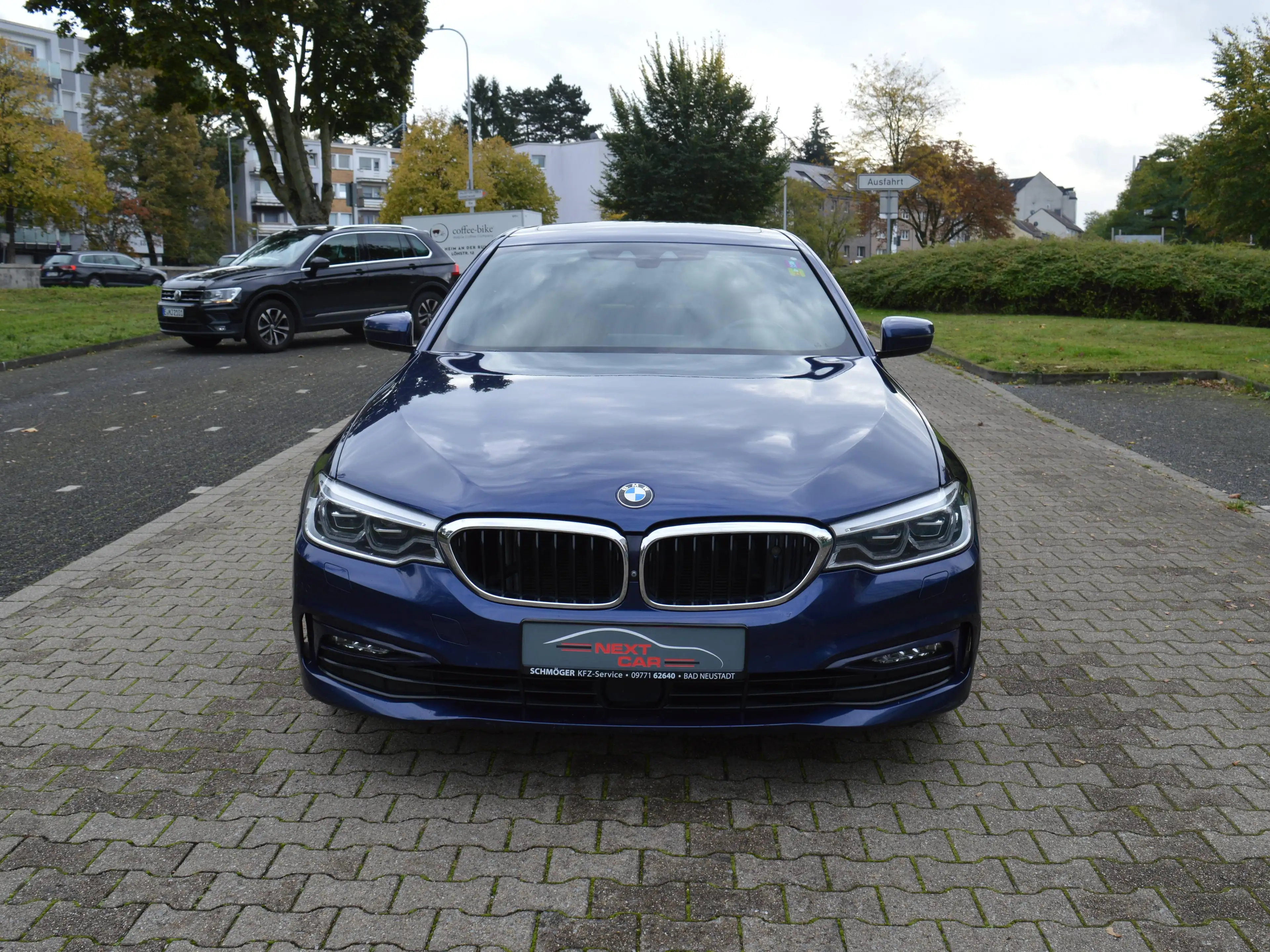BMW 530 530 d Sport Line*Leder*Schiebedach*Head UP*Kamera* — photo 2