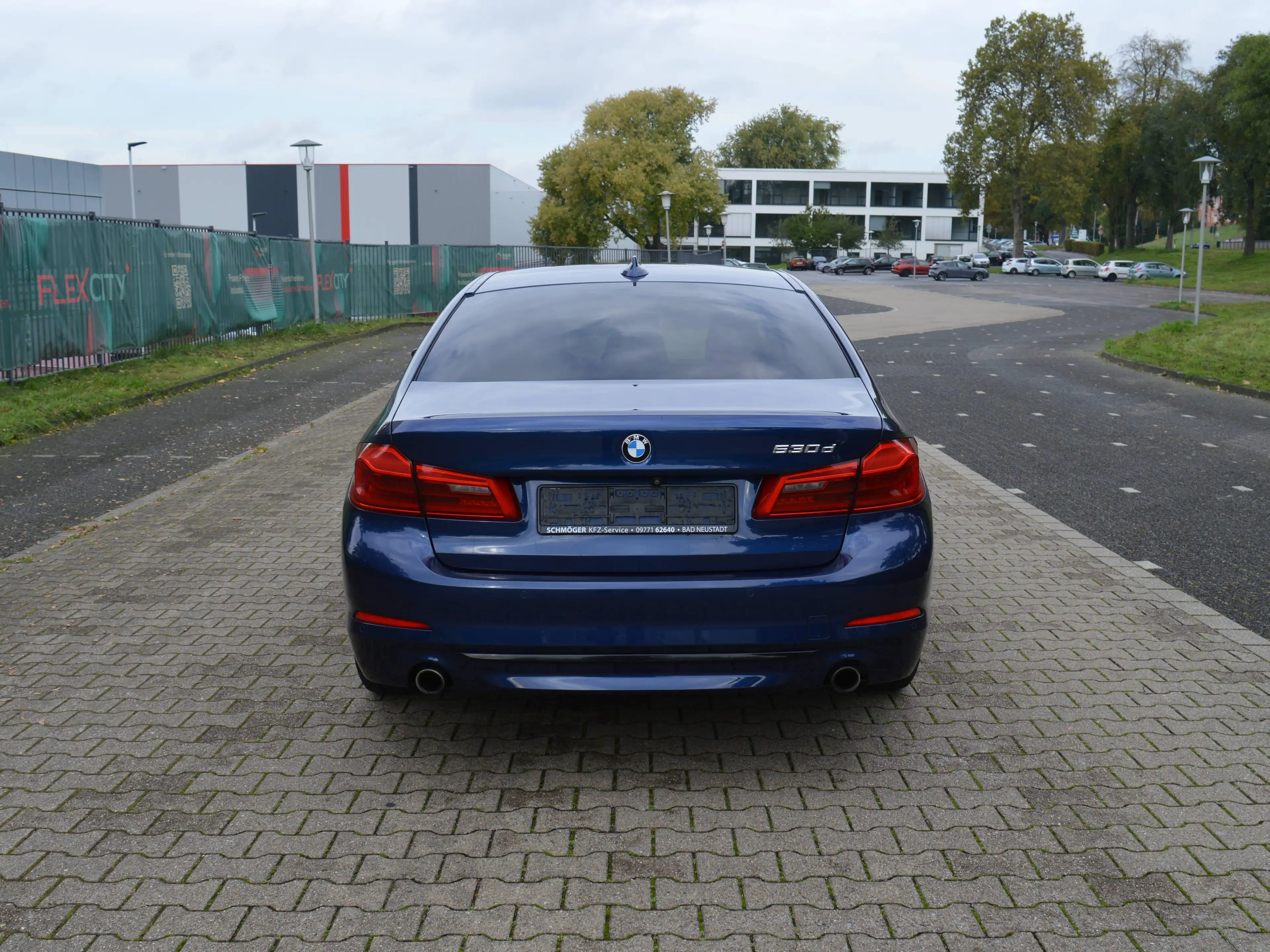 BMW 530 530 d Sport Line*Leder*Schiebedach*Head UP*Kamera* — photo 8