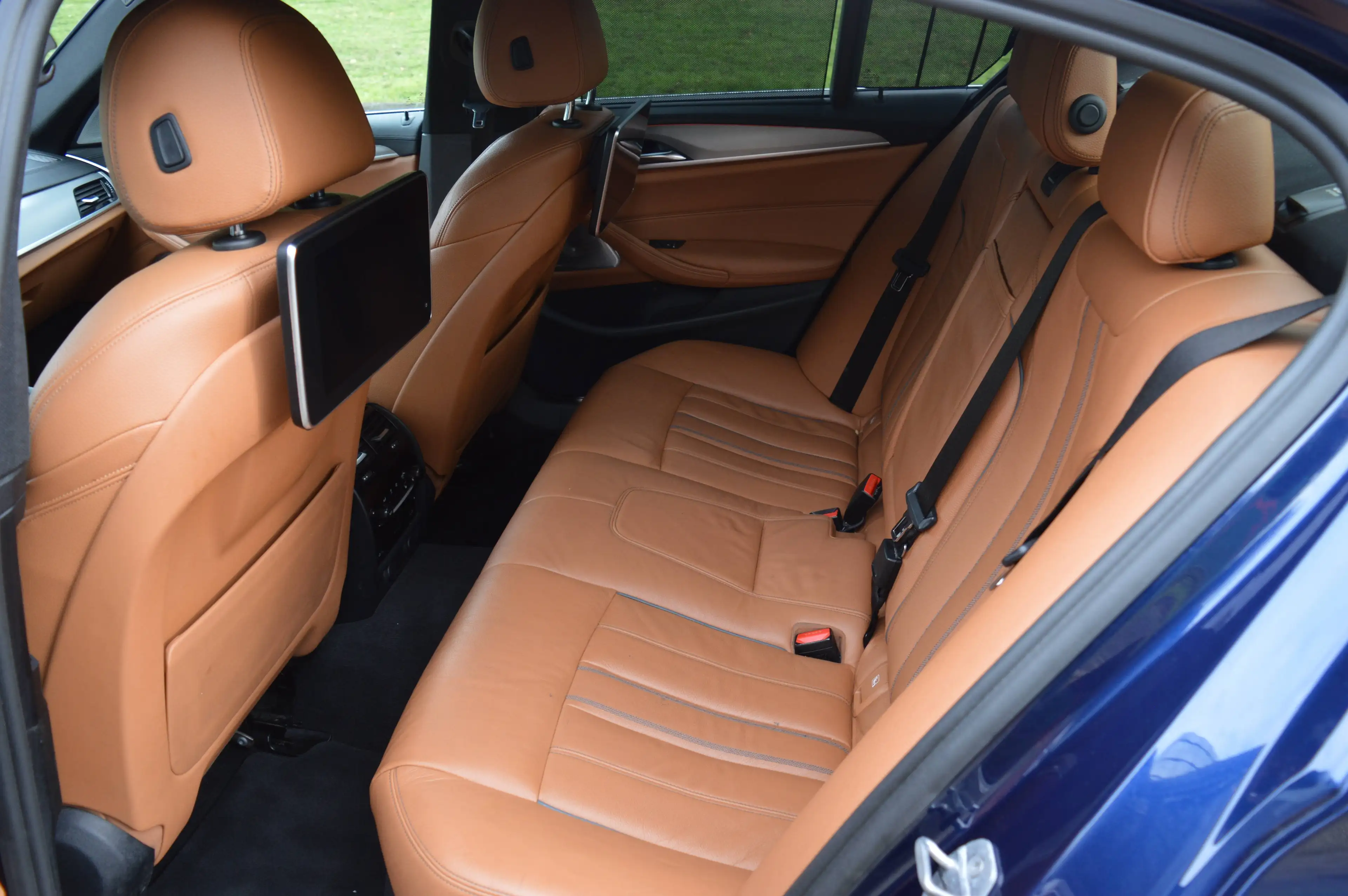 BMW 530 530 d Sport Line*Leder*Schiebedach*Head UP*Kamera* — photo 11