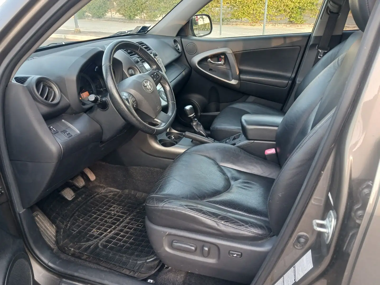 Toyota RAV 4 2.2 D-4D 4x4 - 1