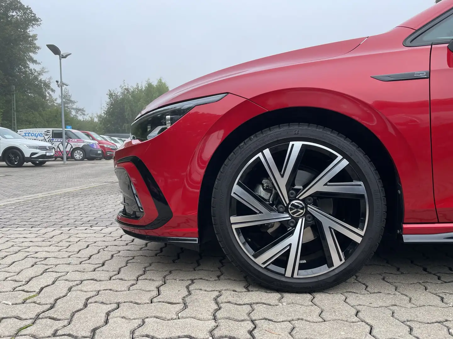 Volkswagen Golf Variant R-Line eTSi DSG Navi LED Kamera Rouge - 2