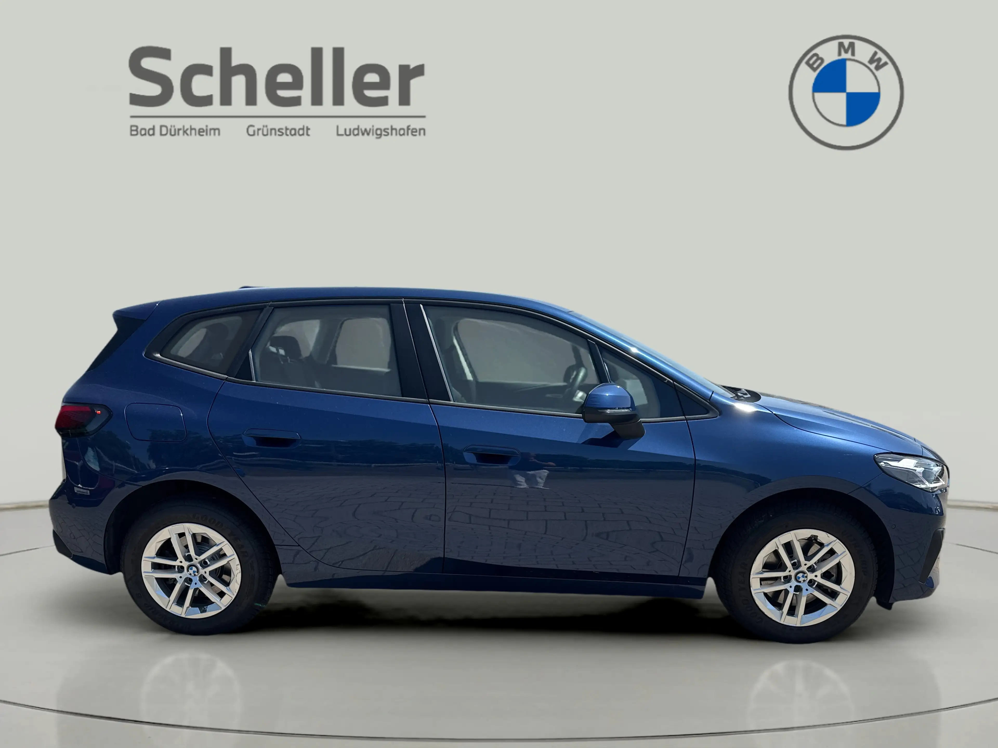 BMW 220 i Active Tourer DAB LED Komfortzg. — photo 8