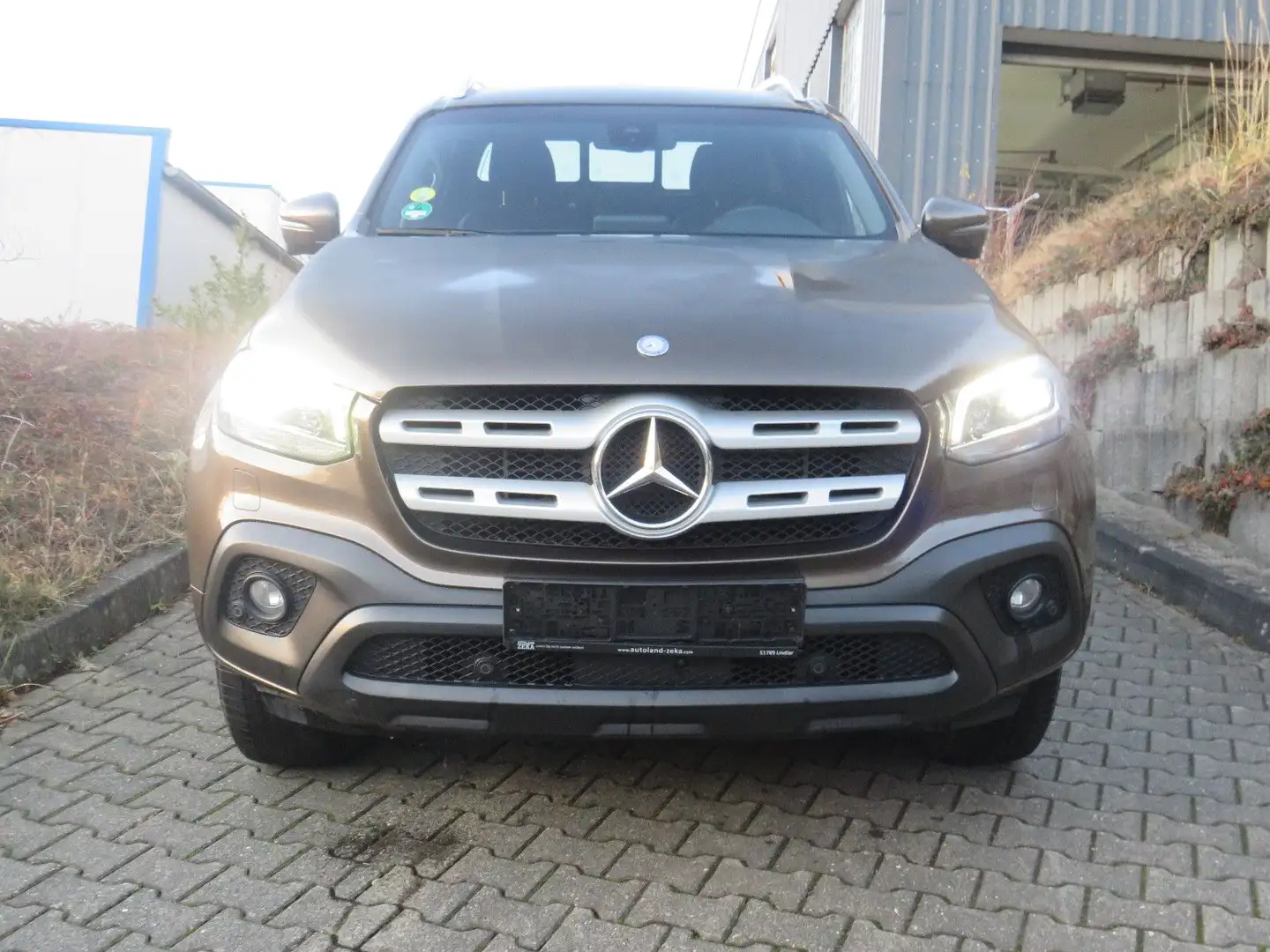 Mercedes-Benz X 350 d 4Matic* Progressiv*NAVI*360°KAMERA Braun - 2