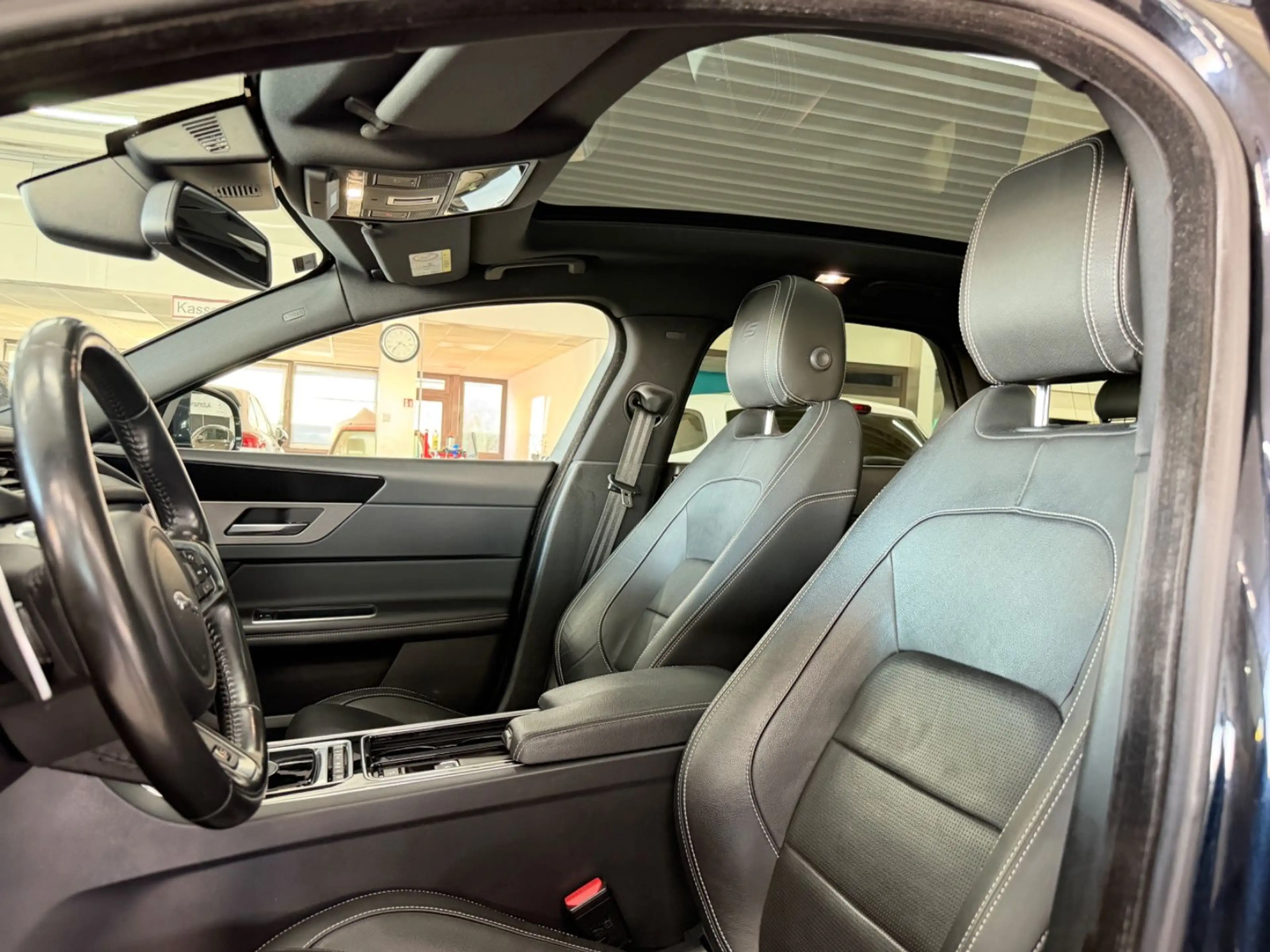 Jaguar XF S 3.0 Sportbrake First Edition Top Zustand — photo 15
