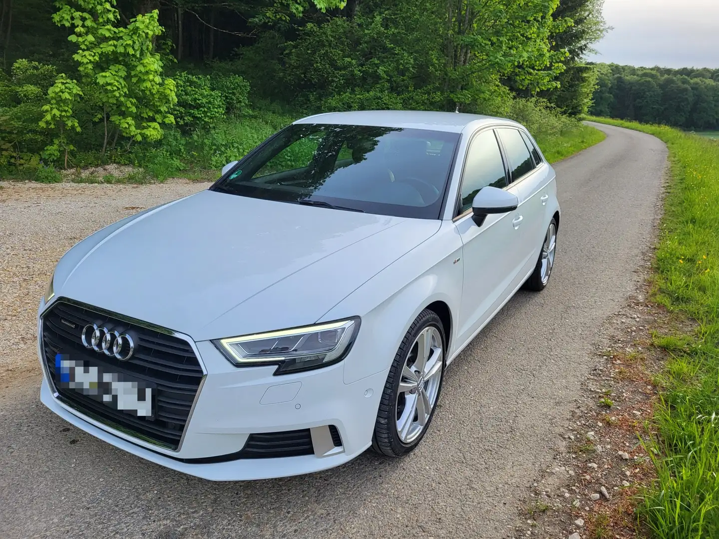 Audi A3 40 TDI Sportback quattro S tronic design - 1
