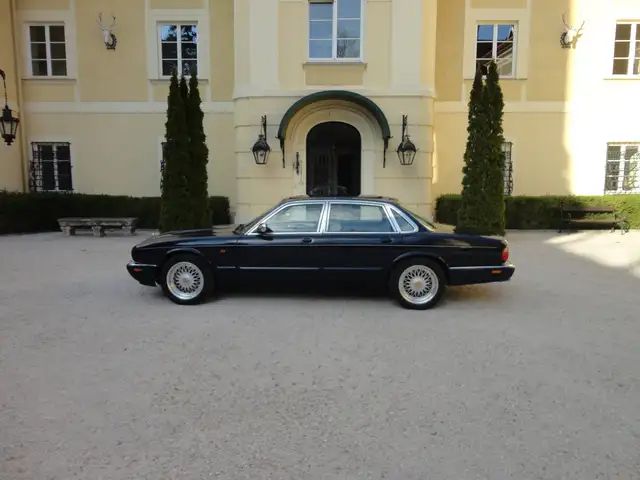 Jaguar XJ8 3,2 Executive