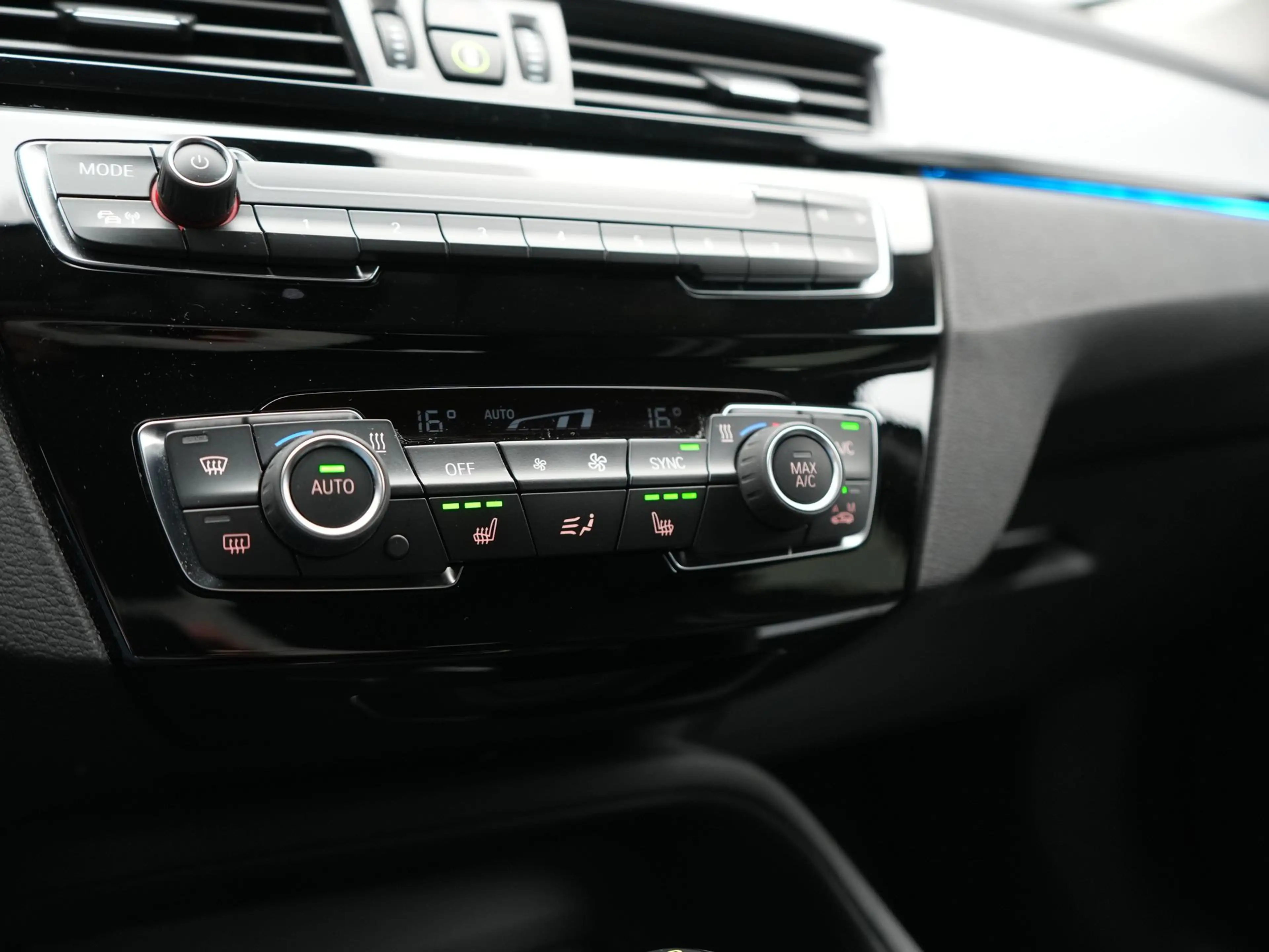 BMW X1 xDrive25e Advantage PHEV 221pk Dealer O.H | SOH 87 — photo 17