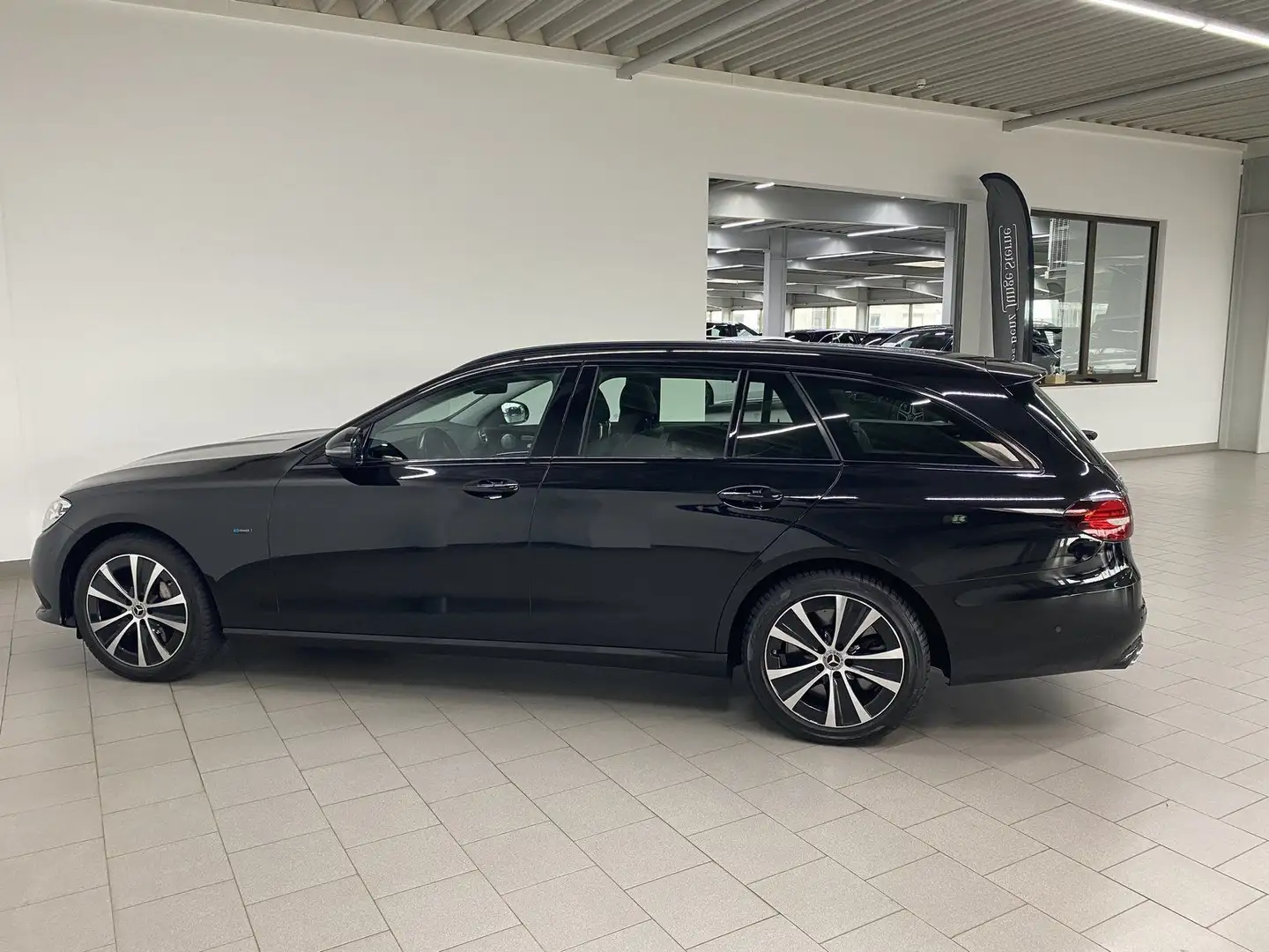 Mercedes-Benz E 300 de T AVA+NIGHT+DISTR+MEMORY+LED+360°+AMBIE Noir - 2