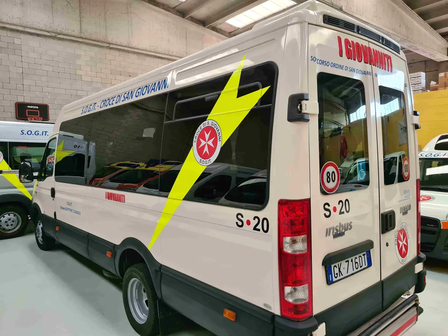 Iveco Daily A50 Irisbus Mussa & Graziano Beige - 2