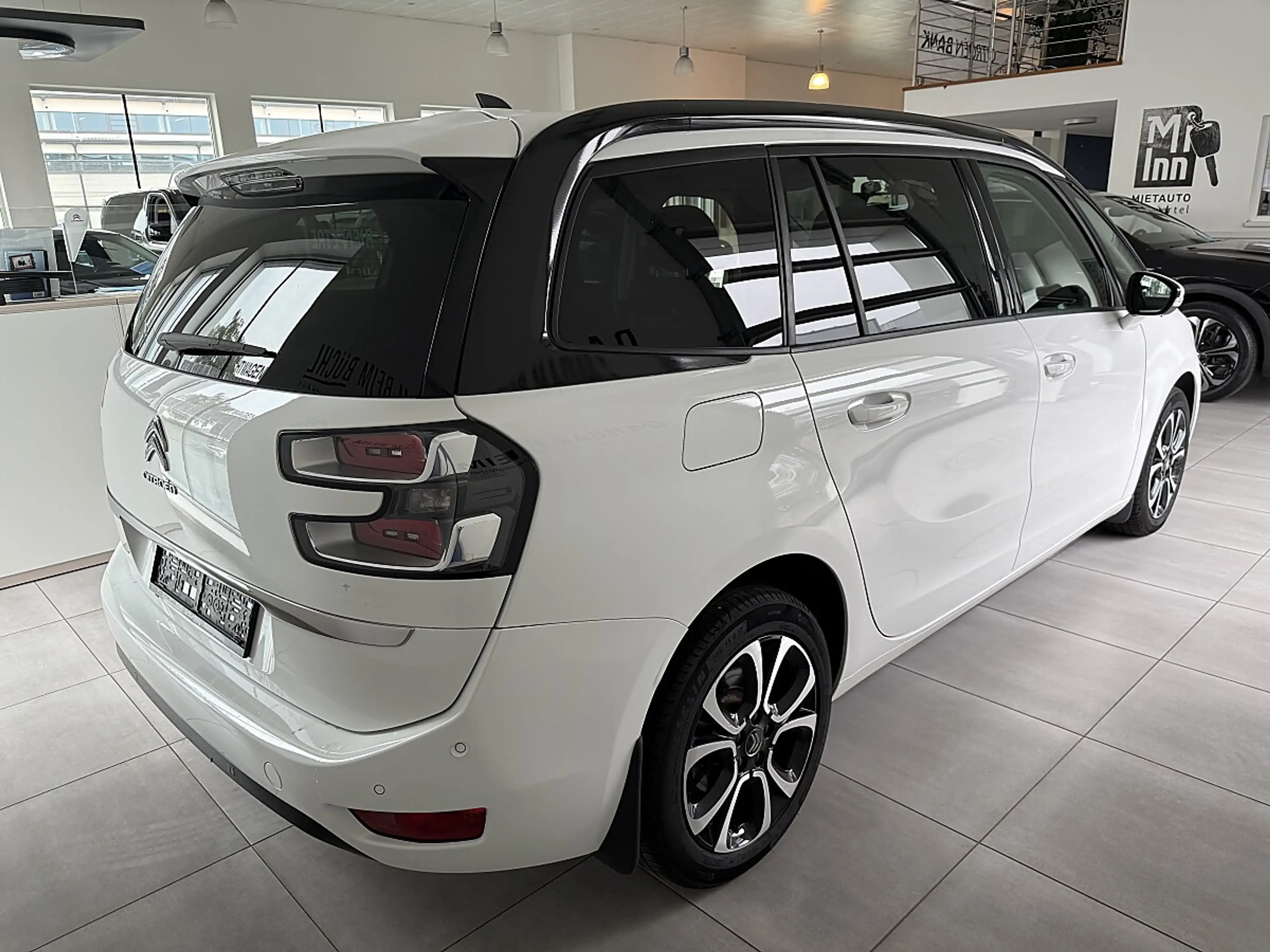Citroen C4 SpaceTourer C4 Spacetourer Grand BlueHDI 130 S&S EAT8 Shine — photo 4