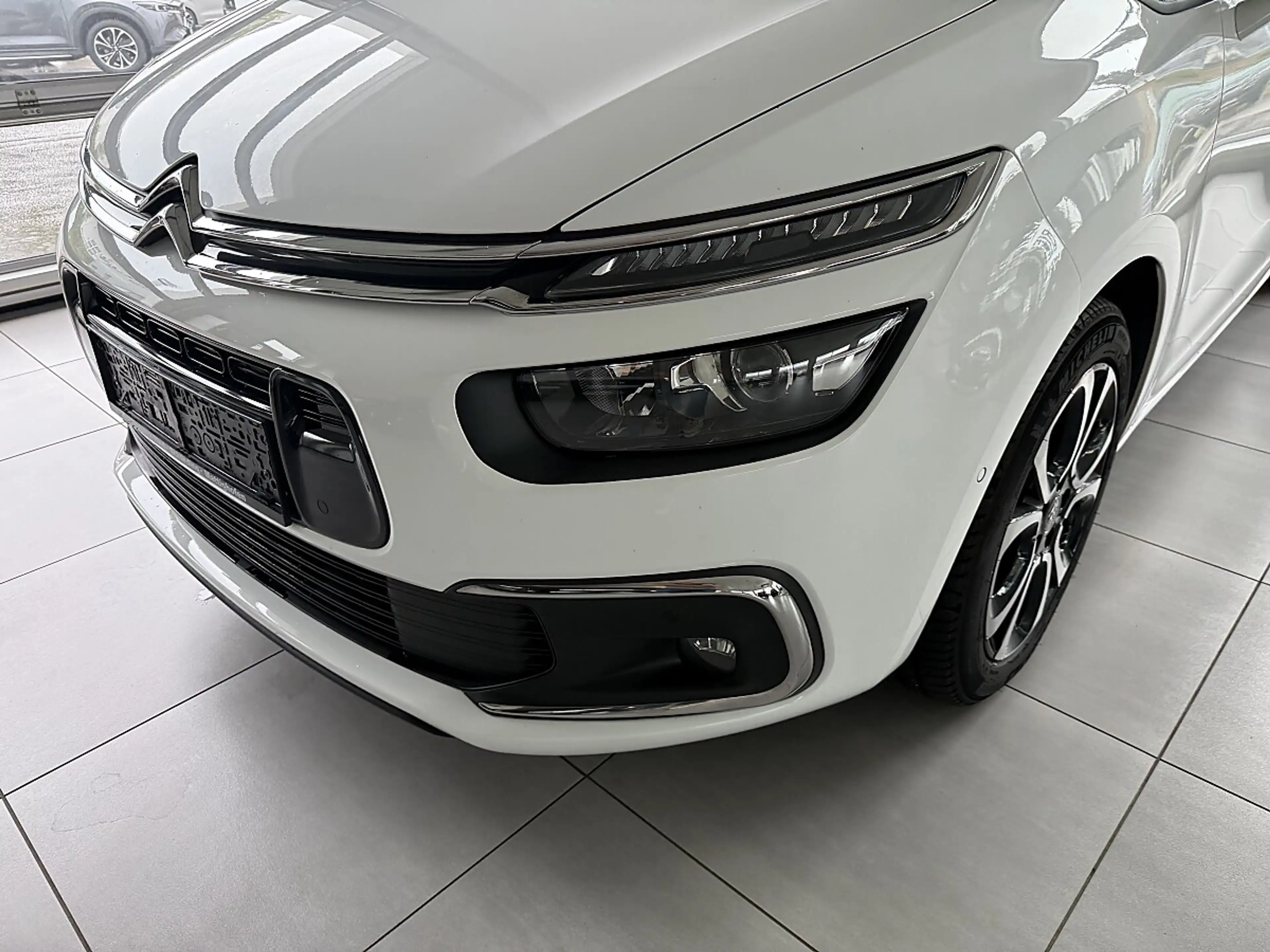 Citroen C4 SpaceTourer C4 Spacetourer Grand BlueHDI 130 S&S EAT8 Shine — photo 2