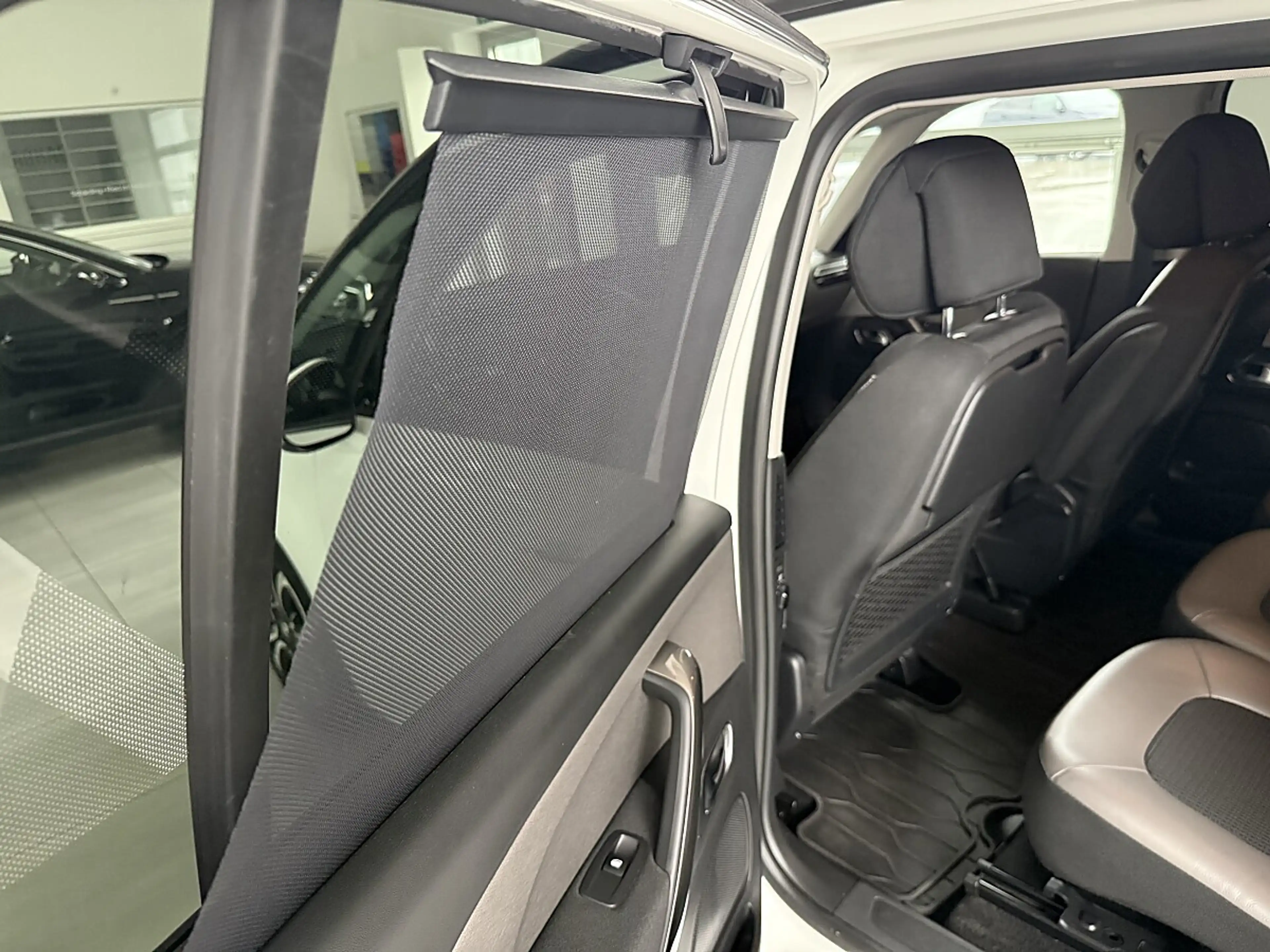 Citroen C4 SpaceTourer C4 Spacetourer Grand BlueHDI 130 S&S EAT8 Shine — photo 12