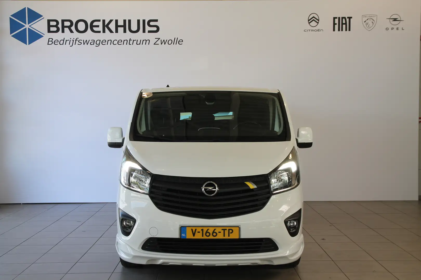 Opel Vivaro L2H1 145 pk Irmscher Sport 165/200 Limited Edition Blanco - 2