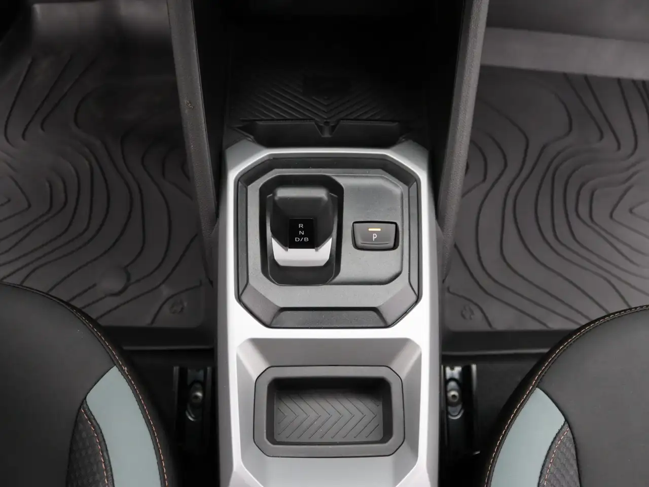 Dacia Duster 2026 — фото 12