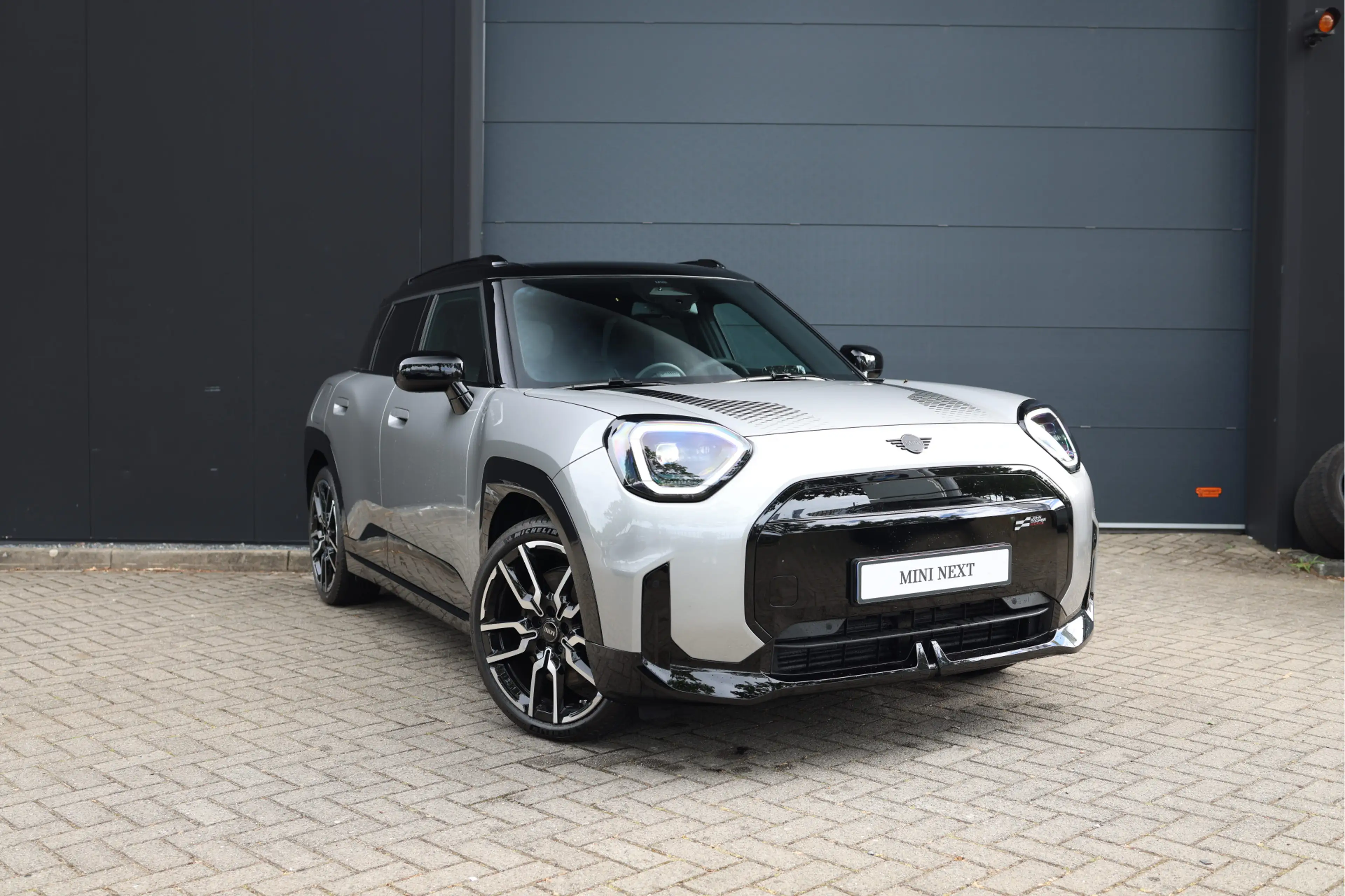 MINI Aceman E John Cooper Works Pakket M 42.5 kWh | Panoramada — photo 4