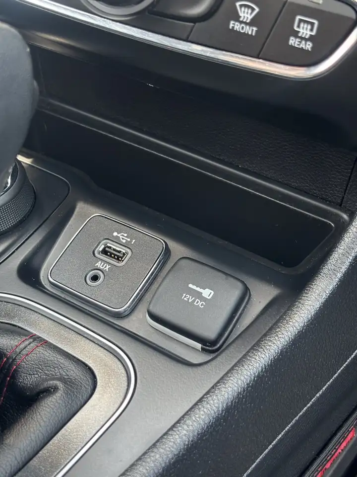 Jeep Cherokee снимка Jeep Cherokee