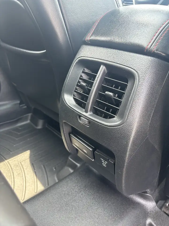 Jeep Cherokee снимка Jeep Cherokee