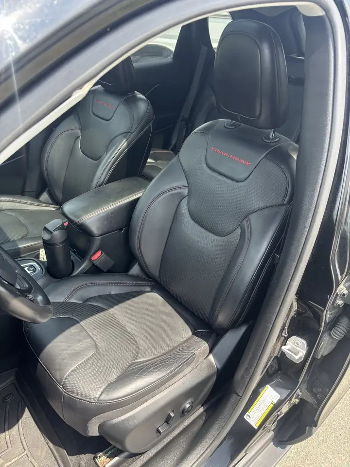Jeep Cherokee снимка Jeep Cherokee