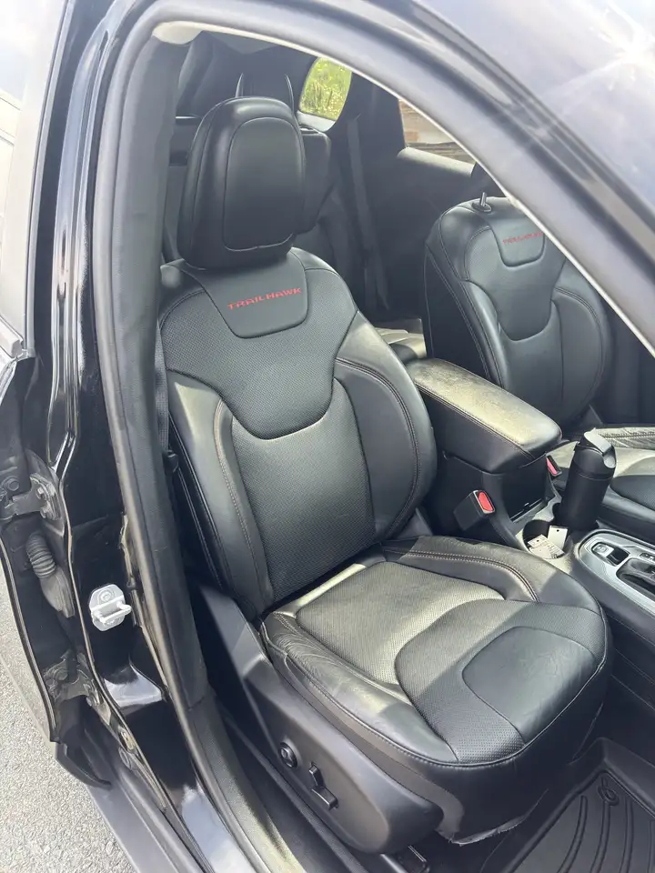 Jeep Cherokee снимка Jeep Cherokee