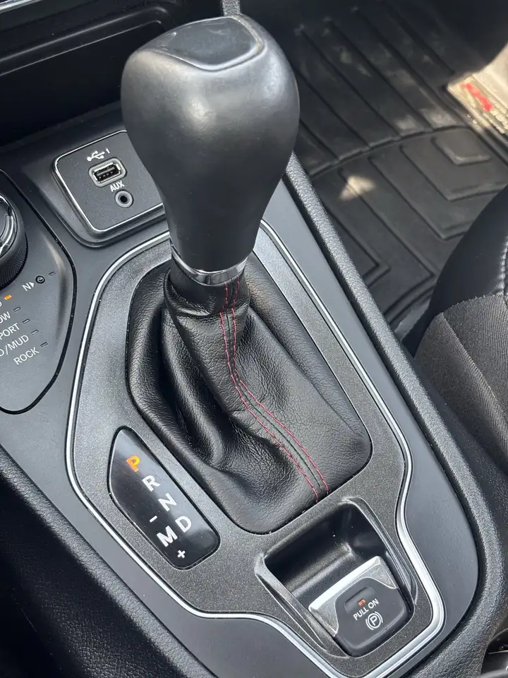 Jeep Cherokee снимка Jeep Cherokee