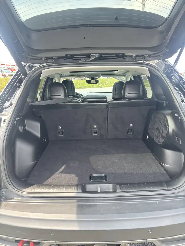 Jeep Cherokee снимка Jeep Cherokee