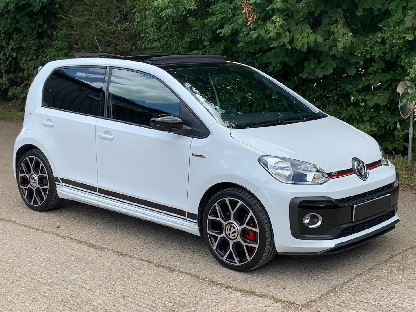 Volkswagen up! 1.0 TSI GTI | Panorama dak | Stoelverwarming Wit - 1