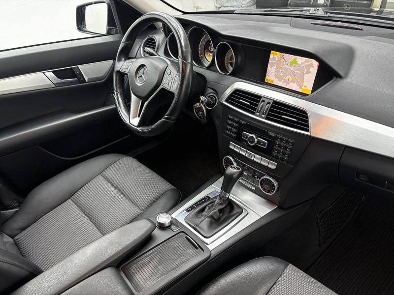 Mercedes-Benz C 180 CGI Automatik*Avantgarde*AHK*Leder*Navi — photo 9