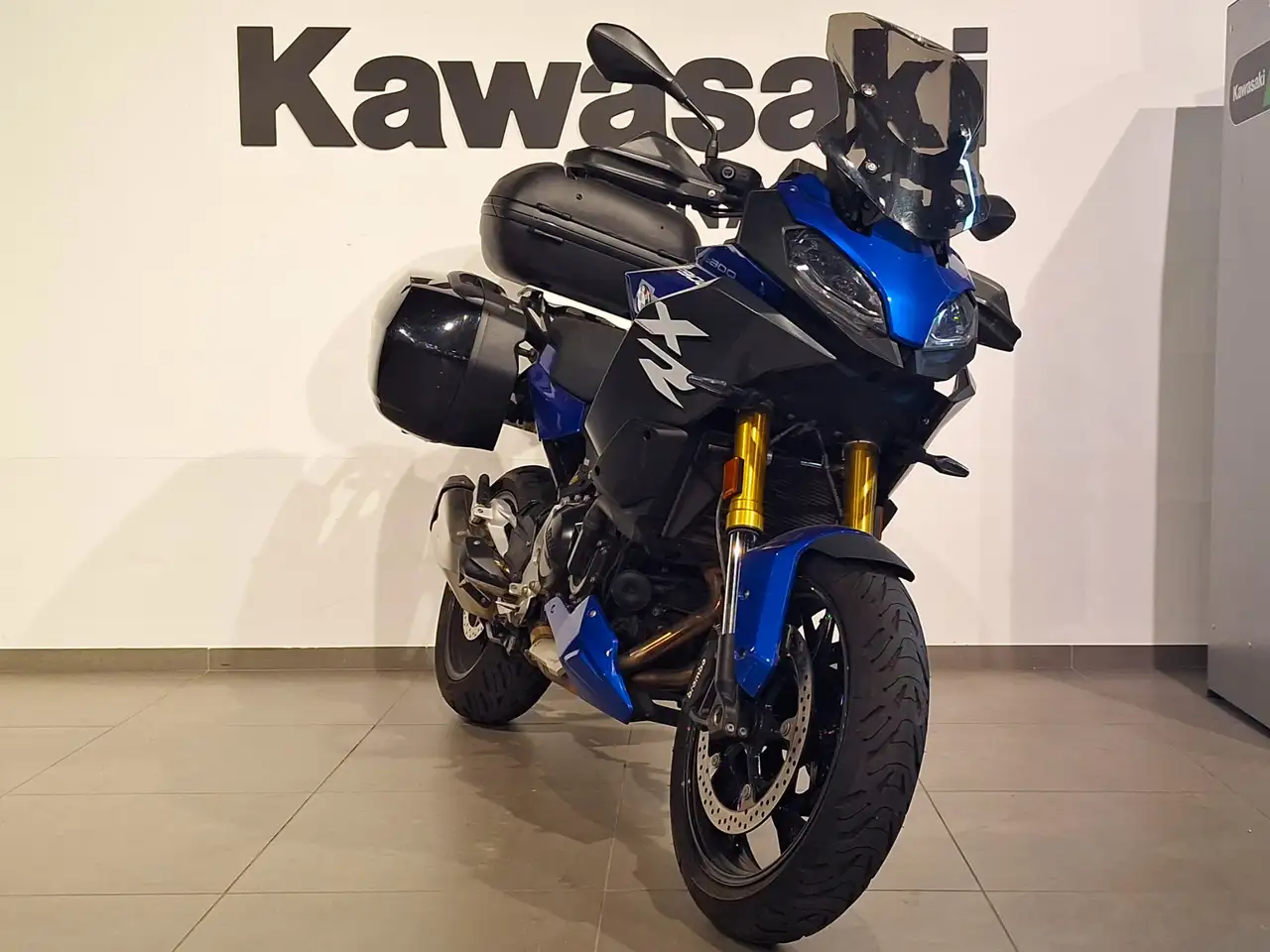 BMW F 900 XR