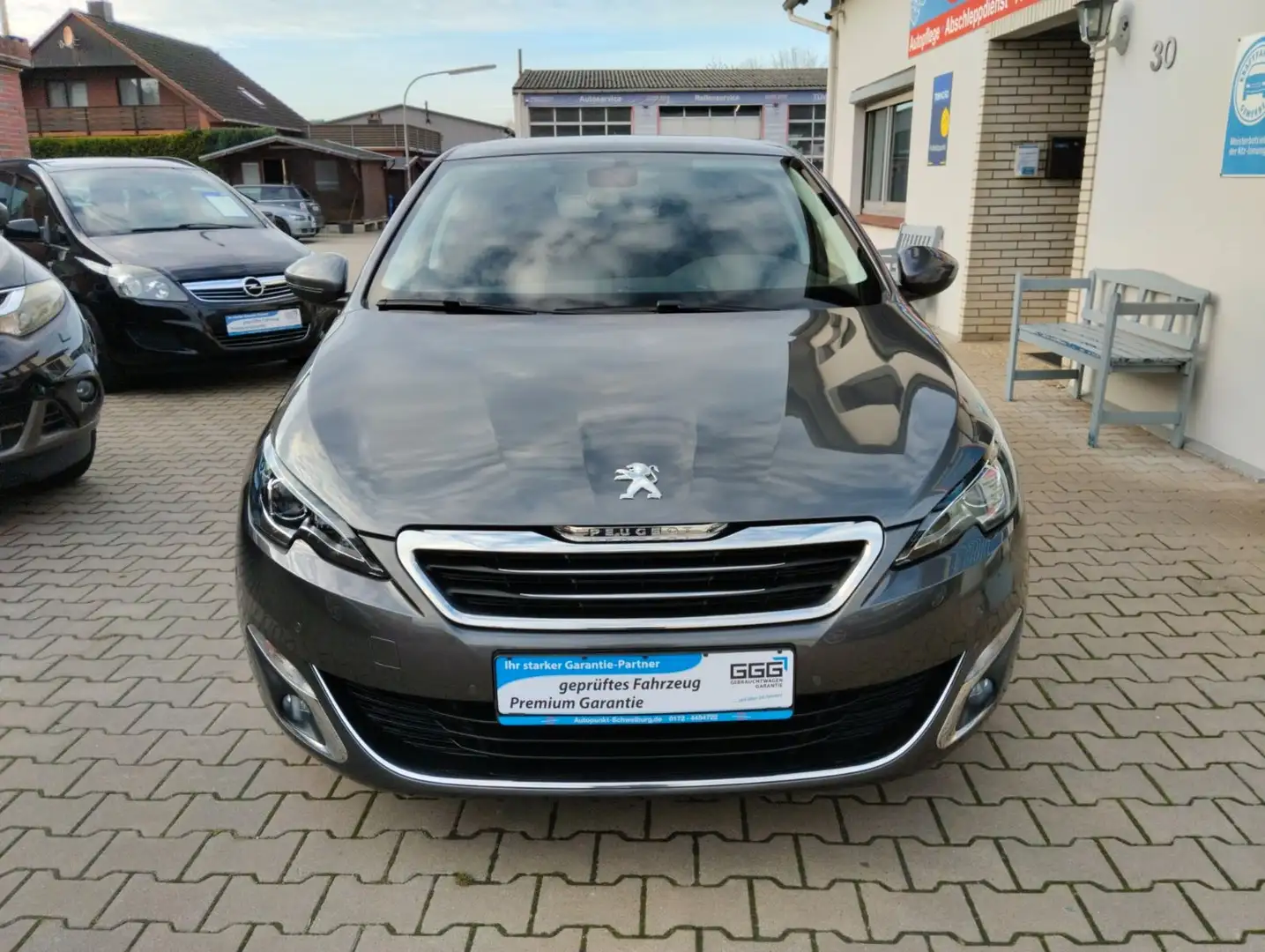 Peugeot 308 Allure TÜV-AU 03-2027 auf Wunsch NEU - 2