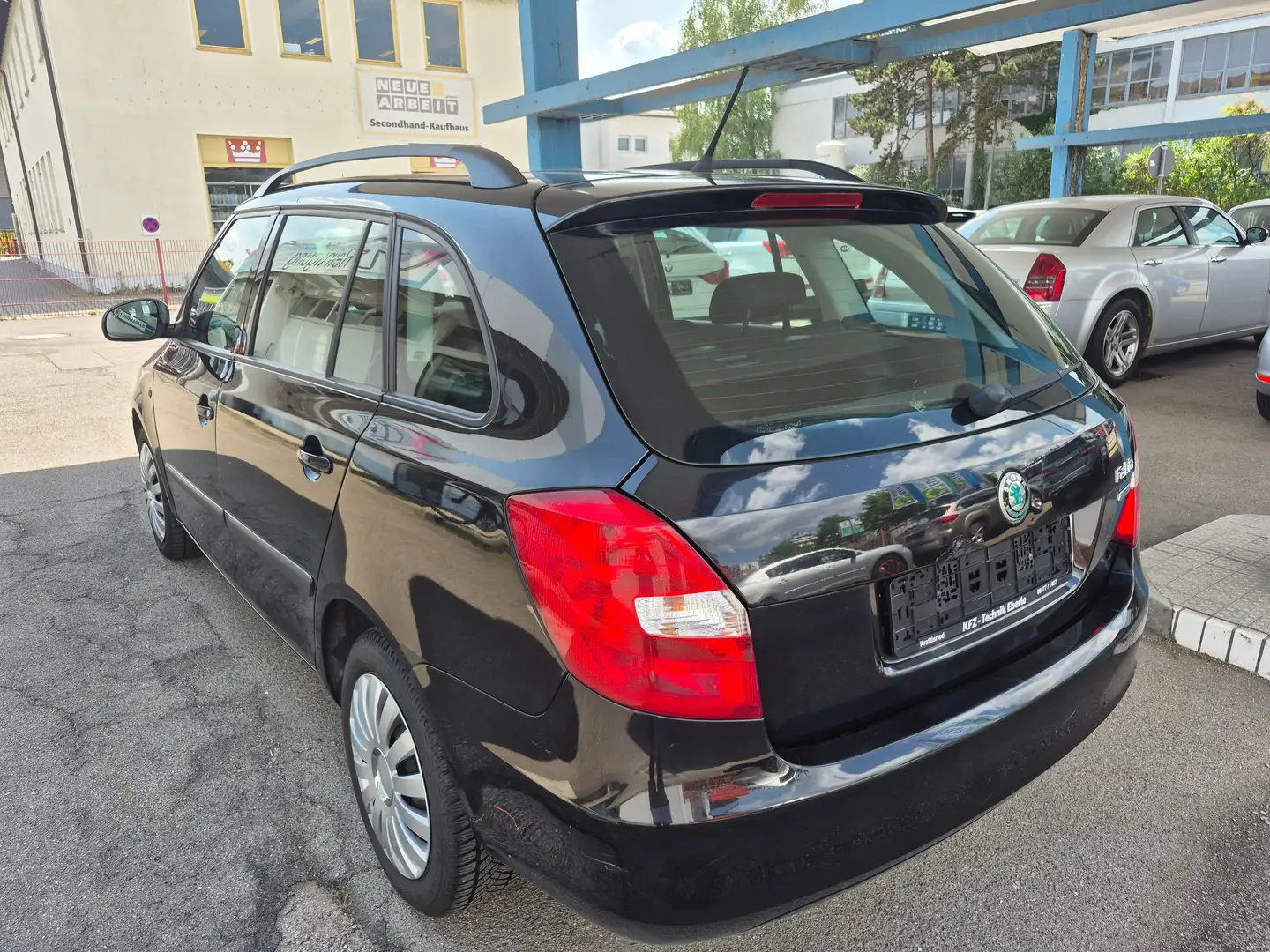 Skoda Fabia 1,2 TSI  Ambiente Schwarz - 2