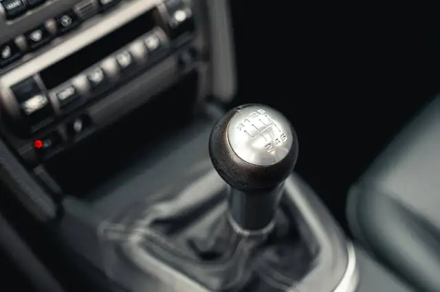 Porsche 911 view 12