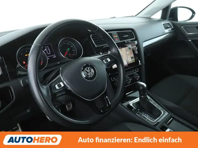 Volkswagen Golf view 11