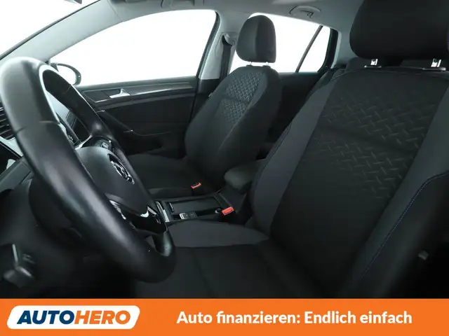 Volkswagen Golf view 10