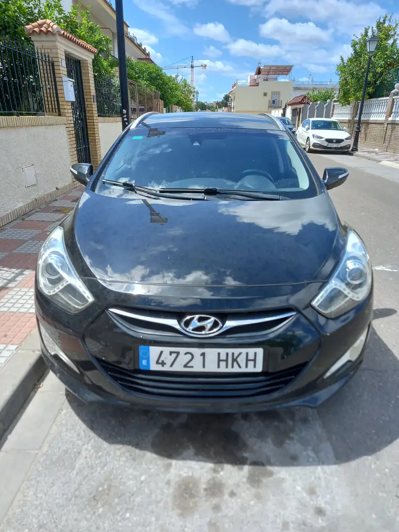 Hyundai i40 CW 1.7CRDI GL confort Negro - 1