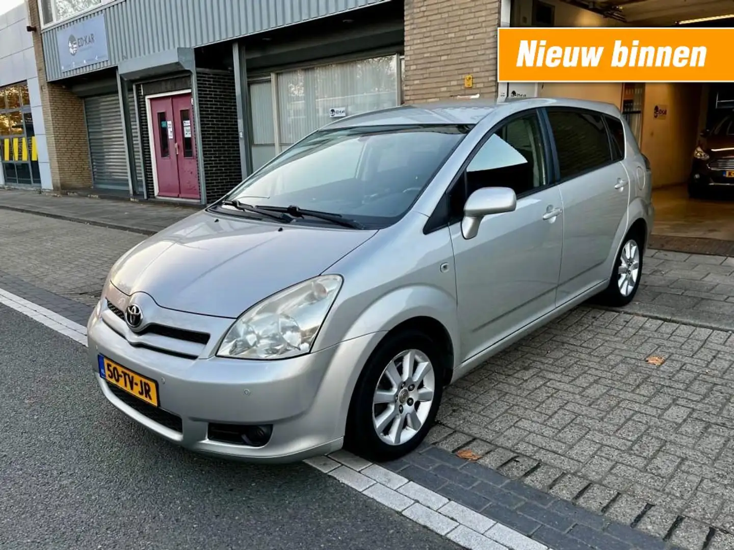 Toyota Verso 1.6 VVT-i Dynamic CLIMA PDC LMV NAP 2DE EIG RIJDT Grijs - 1