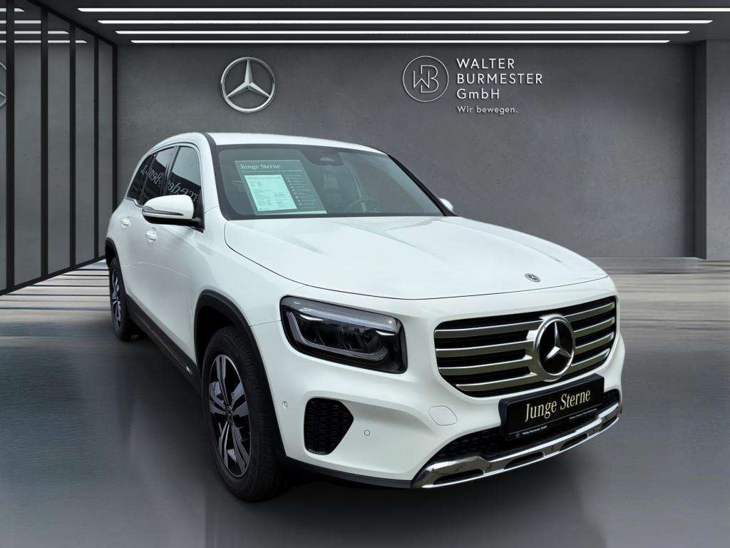 Mercedes-Benz GLB 220