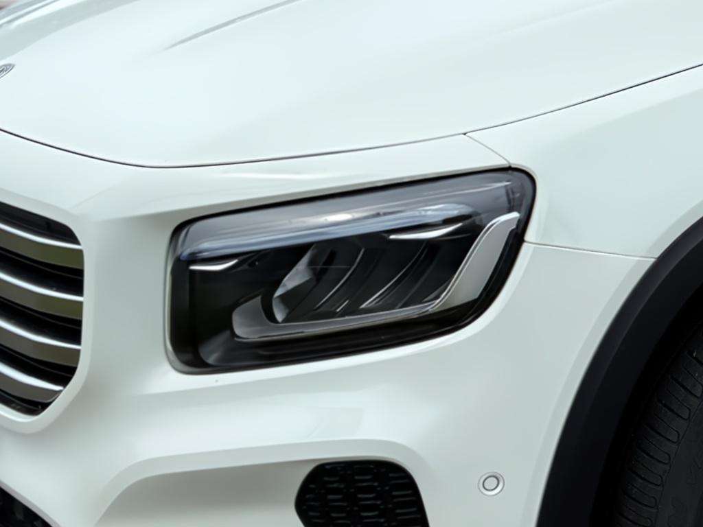 Mercedes-Benz GLB 220