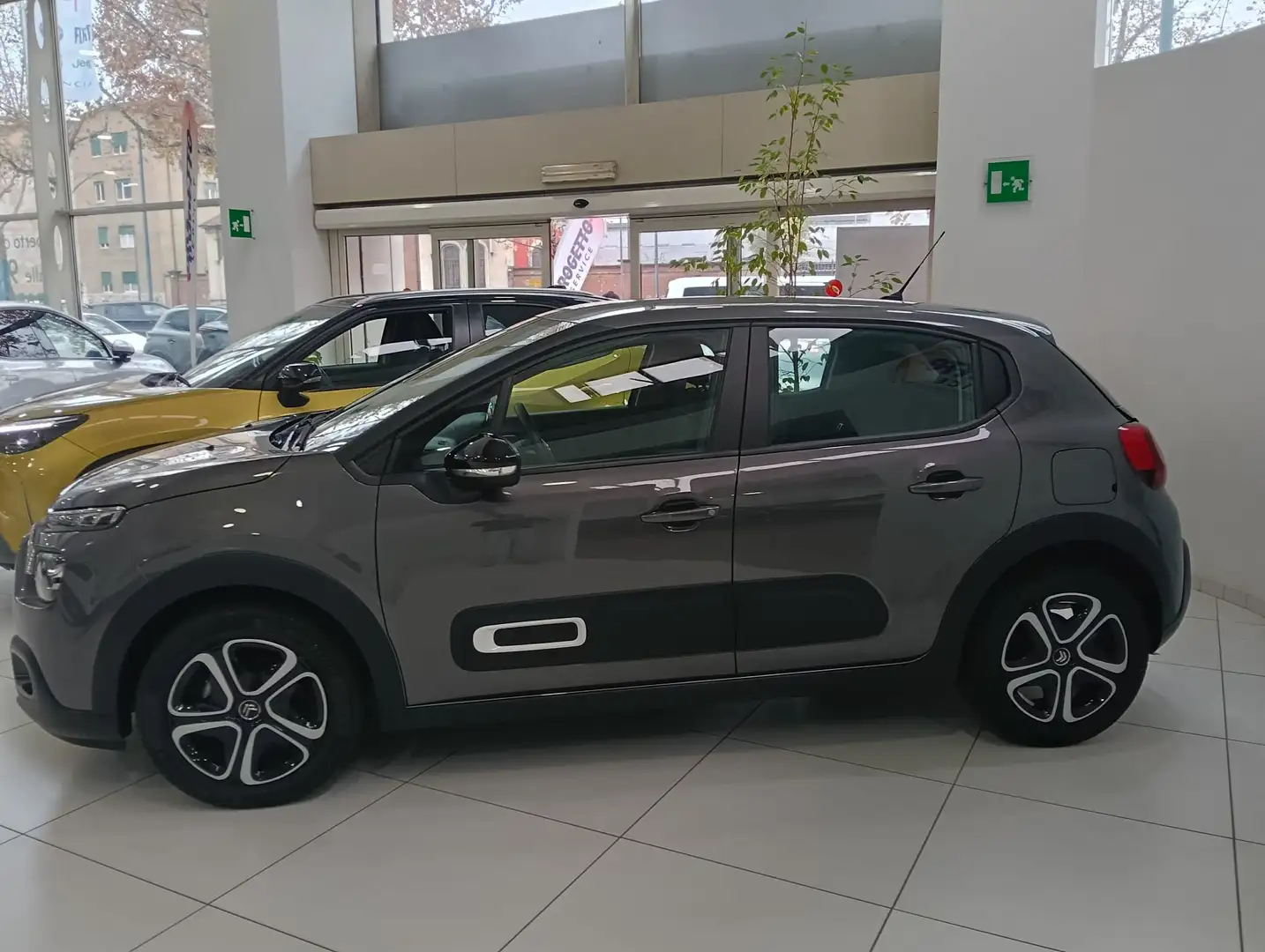 Citroen C3 C3 III 2017 1.2 puretech Plus s Grigio - 1