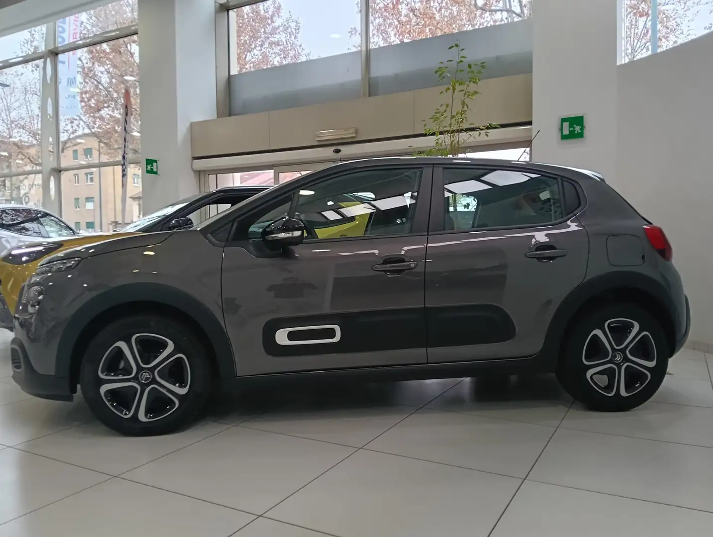 Citroen C3 C3 III 2017 1.2 puretech Plus s Grigio - 2