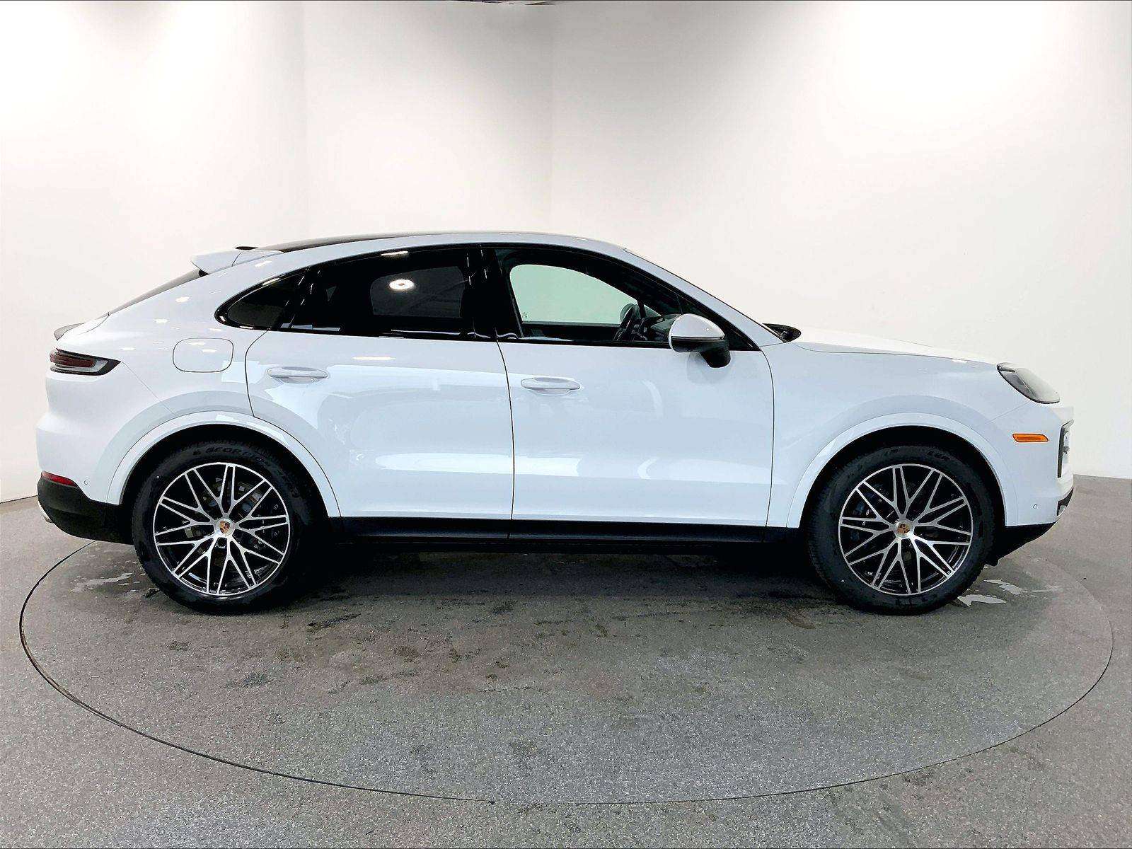 2026 Porsche Cayenne — photo 1