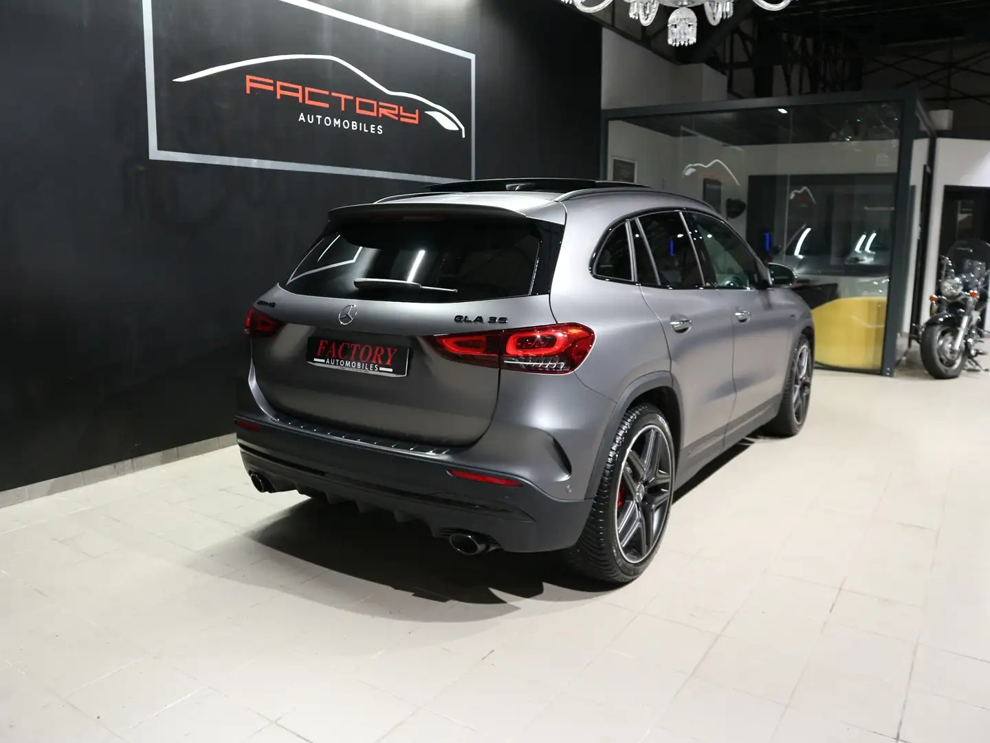 Mercedes-Benz GLA 35 AMG 35 AMG 306CH 4MATIC 8G-DCT SPEEDSHIFT AMG Grau - 2