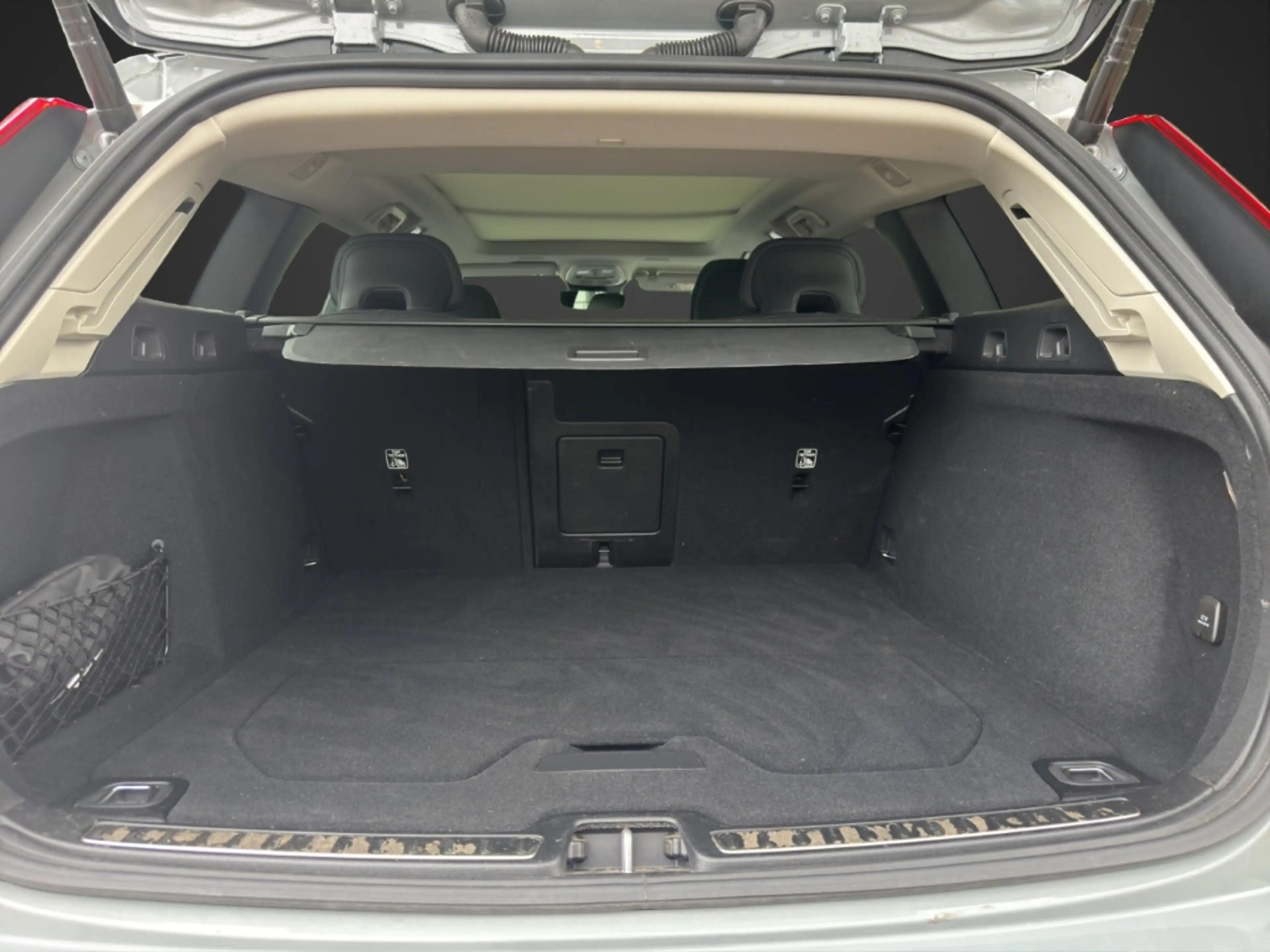Volvo V60 Cross Country B4 Diesel AWD Cross Country Plus Digitales Cockpit — photo 9