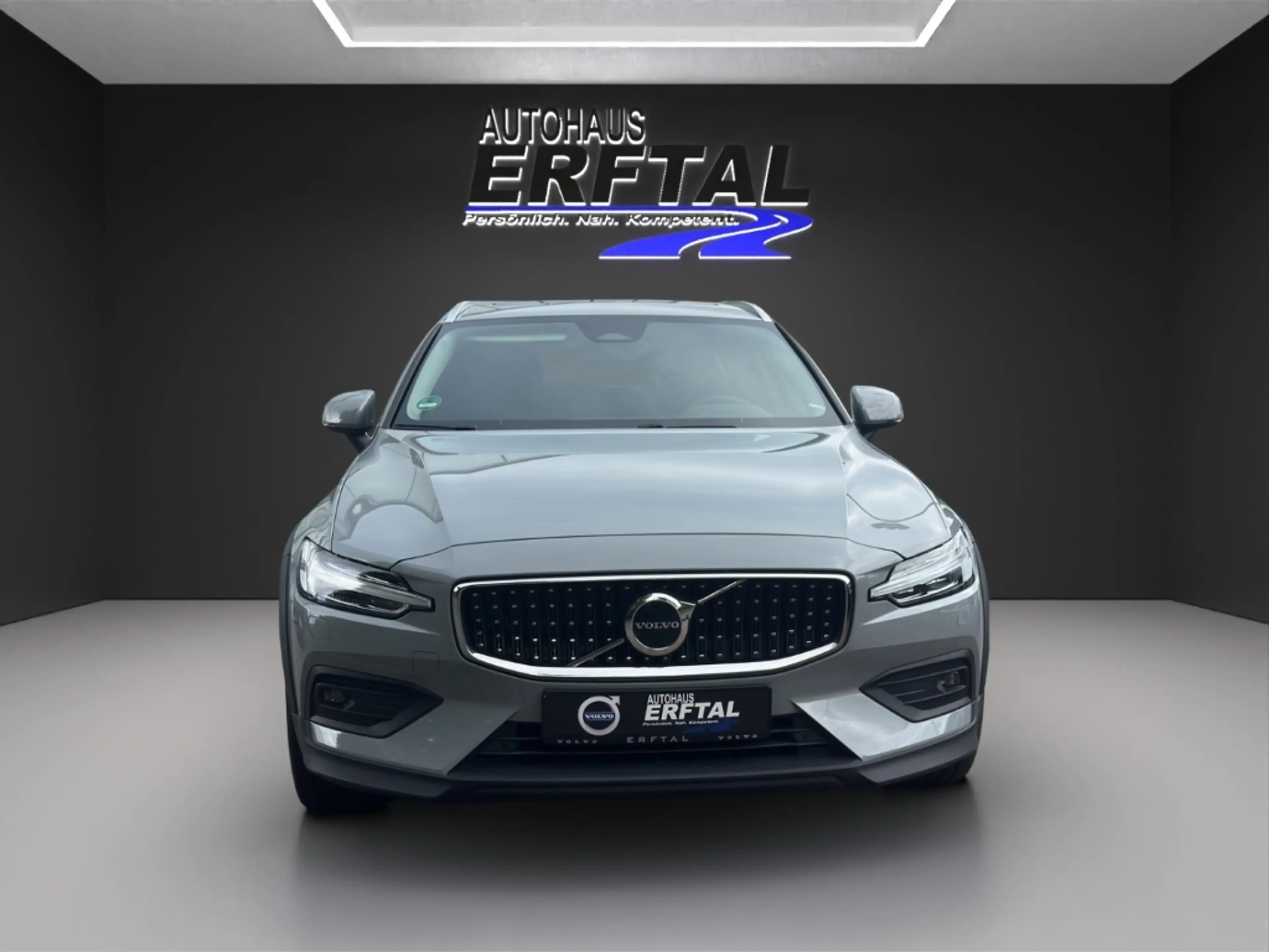 Volvo V60 Cross Country B4 Diesel AWD Cross Country Plus Digitales Cockpit — photo 2