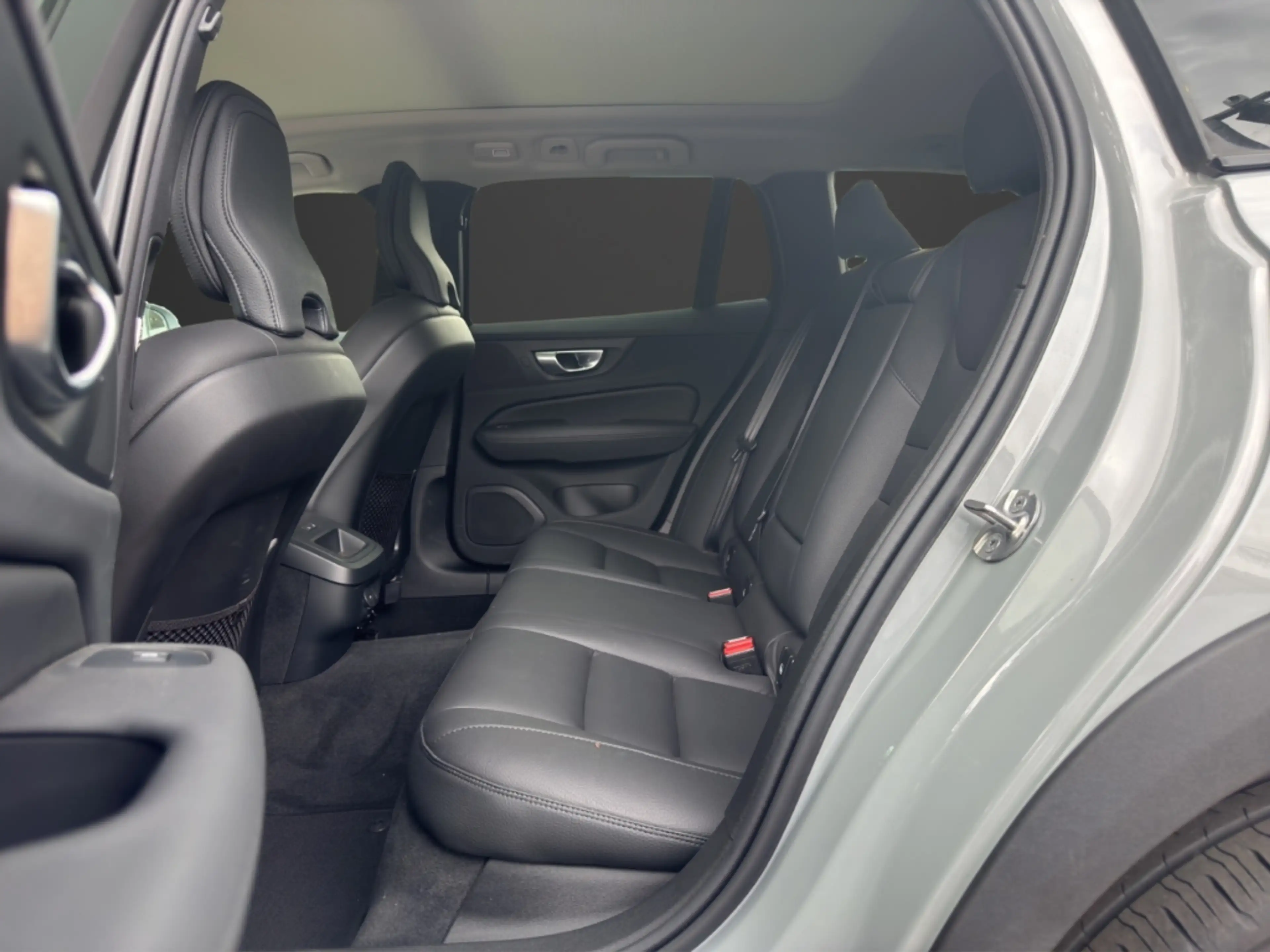 Volvo V60 Cross Country B4 Diesel AWD Cross Country Plus Digitales Cockpit — photo 11