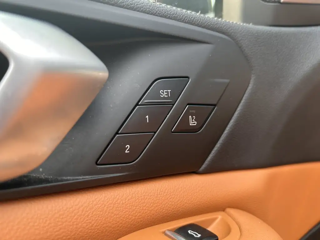 2021 BMW X5 M50i | CarPlay | Harman Kardon Audio | M-Sport Bra — photo 7