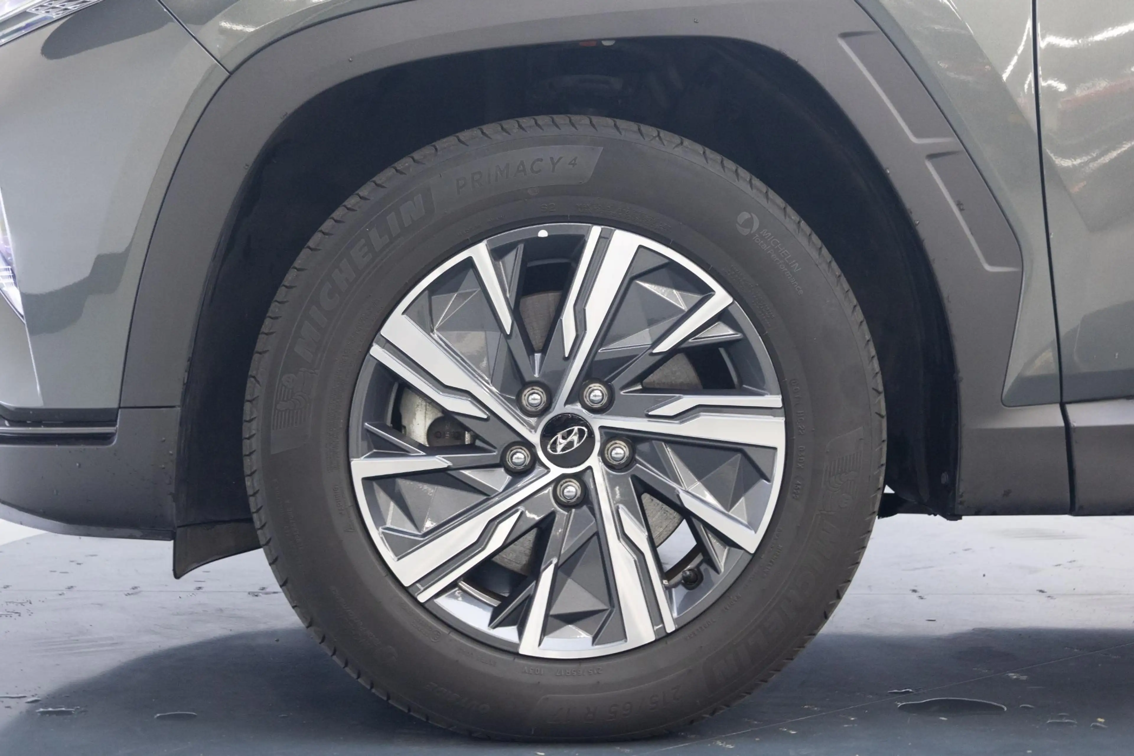 Hyundai TUCSON 1.6 T-GDI HEV Comfort — photo 24