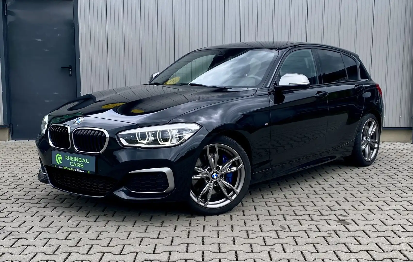 BMW 140 i xDrive KEYLESS HiFi PDC DAB Černá - 1